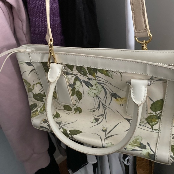 Handbag - Picture 2 of 2